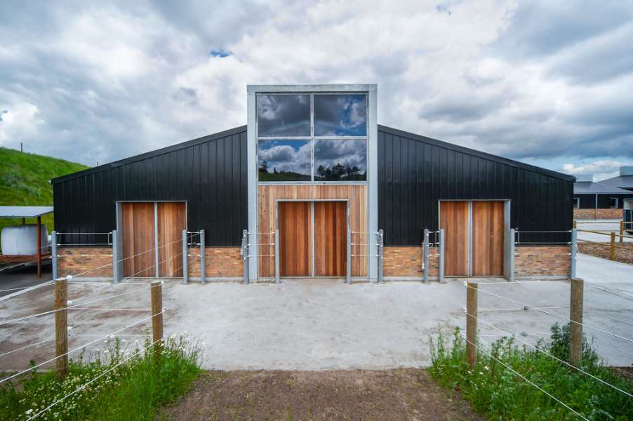 Elegante Gestaltung von Dächern und Fassaden, Nibevej 225, Frejlev, Aalborg,